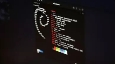 Partage 1 – Pour son indépendance numérique, l&rsquo;État français souhaite passer à Linux